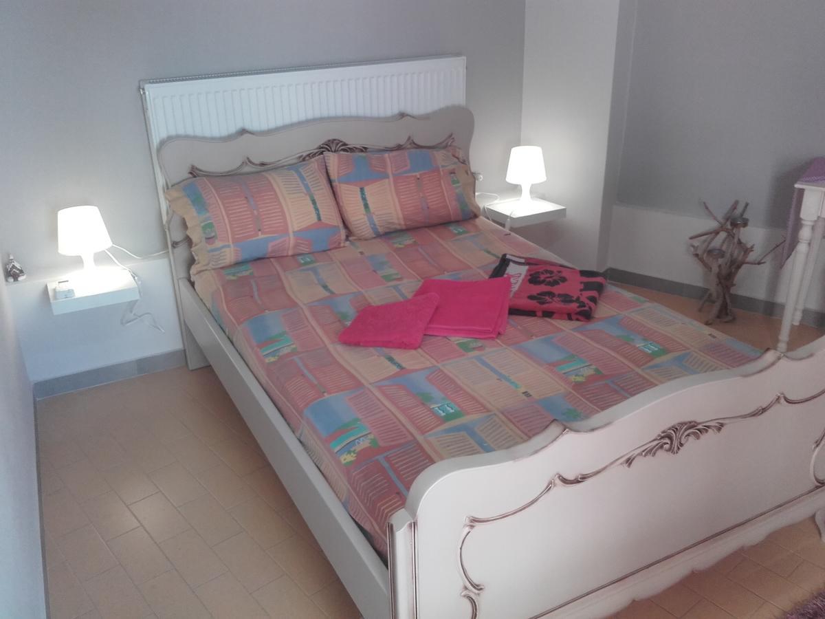 Jennys Apartment Preveza Buitenkant foto